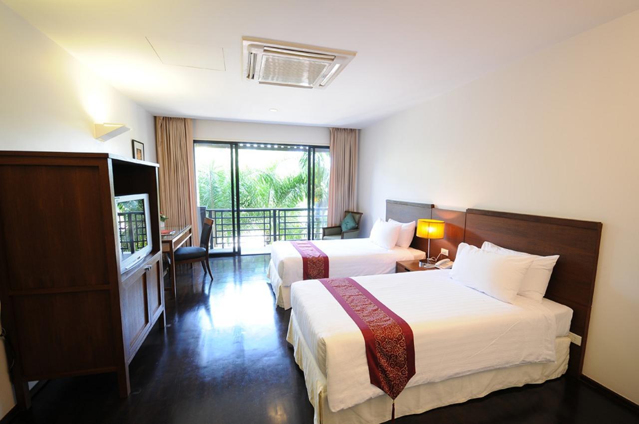 Nakhon Chai Si Suwan Golf & Country Clubゲストハウス エクステリア 写真