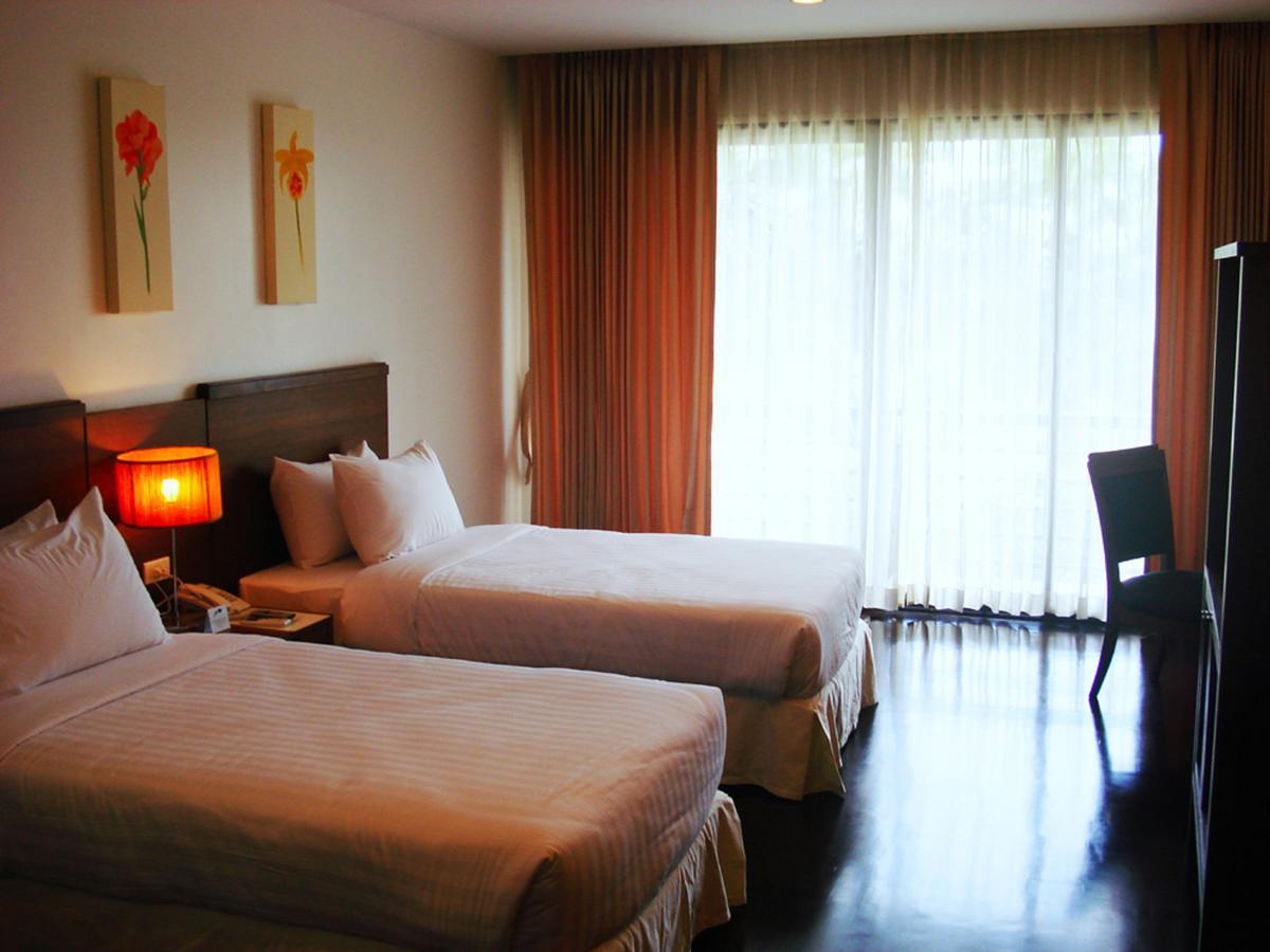 Nakhon Chai Si Suwan Golf & Country Clubゲストハウス エクステリア 写真