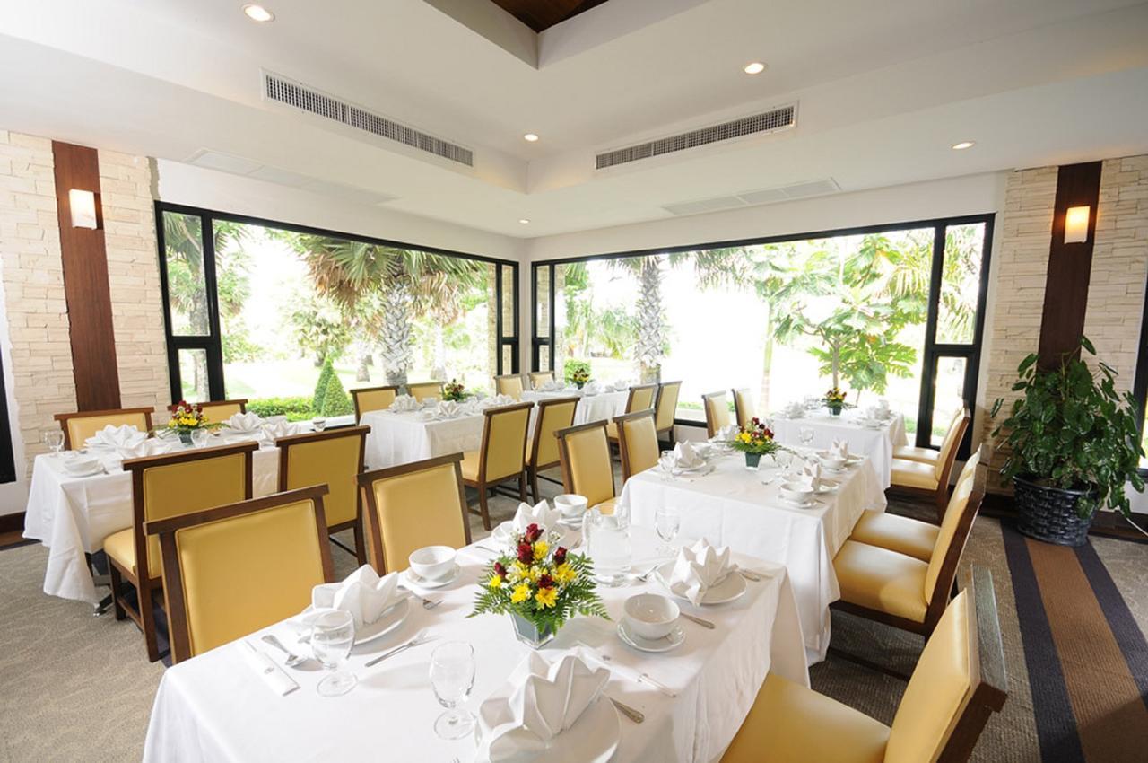 Nakhon Chai Si Suwan Golf & Country Clubゲストハウス エクステリア 写真